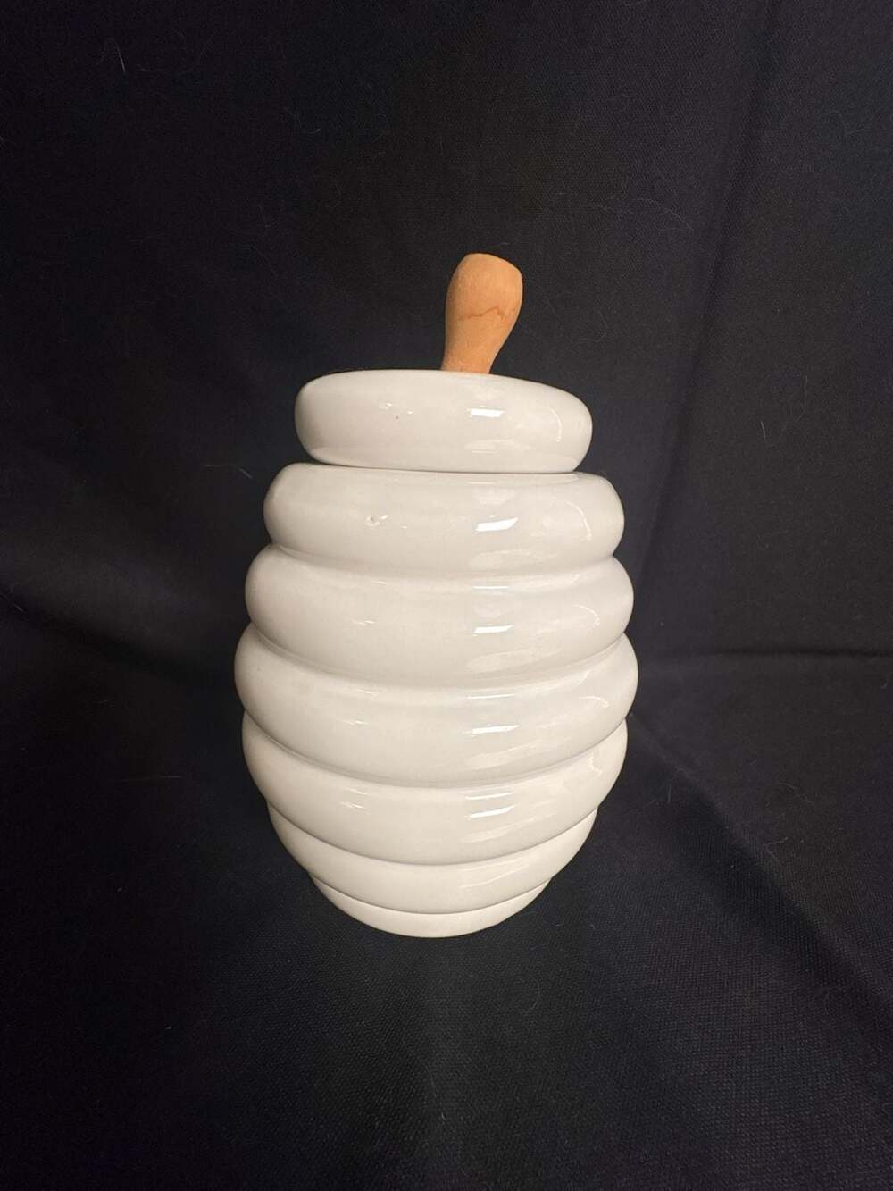 White Ceramic Beehive Honey Pot Jar with Wooden Dipper Lid